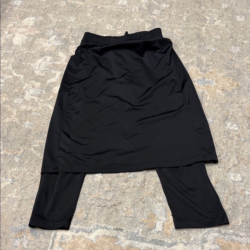 Elegant Black Snoga Skirt with Leggings
